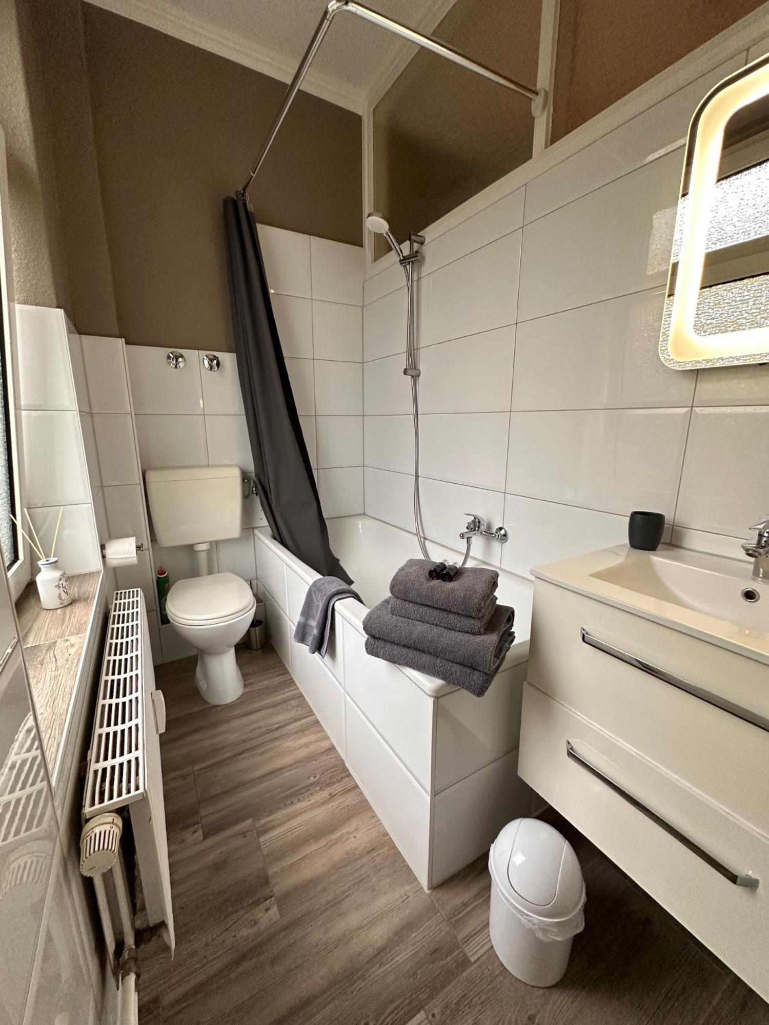 Moderner Altbaucharme In Zentraler Lage Apartment Kiel Luaran gambar
